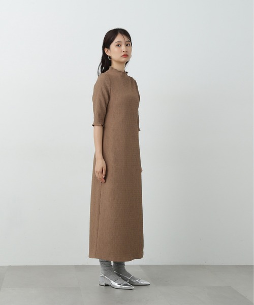 N.(N. Natural Beauty Basic)(エヌエヌナチュラルビューティーベーシック)の「◆楊柳カットロングワンピース(ワンピース・レディース・ブラウン/ブラック・MEDIUM)」の6枚目の写真