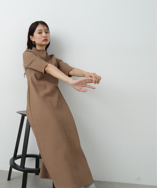 N.(N. Natural Beauty Basic)(エヌエヌナチュラルビューティーベーシック)の「◆楊柳カットロングワンピース(ワンピース・レディース・ブラウン/ブラック・MEDIUM)」の11枚目の写真