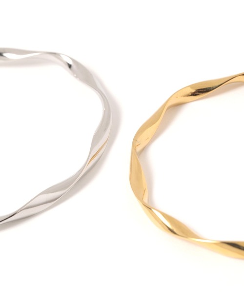 GLOBAL WORK（グローバルワーク）の「ステンレスねじりバングル/132112（バングル/リストバンド・レディース・シルバー/ゴールド・ONE SIZE）」の4枚目の写真