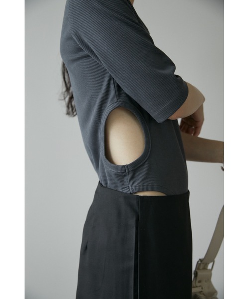 DRWCYS(ドロシーズ)の「カットアウトリブトップス(タンクトップ・レディース・グレー/ホワイト・FREE)」の18枚目の写真