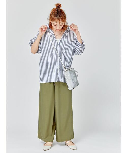 Lugnoncure（ルノンキュール）の「ゴム袖レギュラーシャツ（シャツ/ブラウス・レディース・オフホワイト/ネイビー/ベージュ・F）」の9枚目の写真