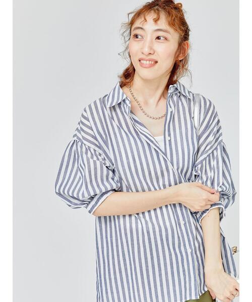 Lugnoncure（ルノンキュール）の「ゴム袖レギュラーシャツ（シャツ/ブラウス・レディース・オフホワイト/ネイビー/ベージュ・F）」の7枚目の写真