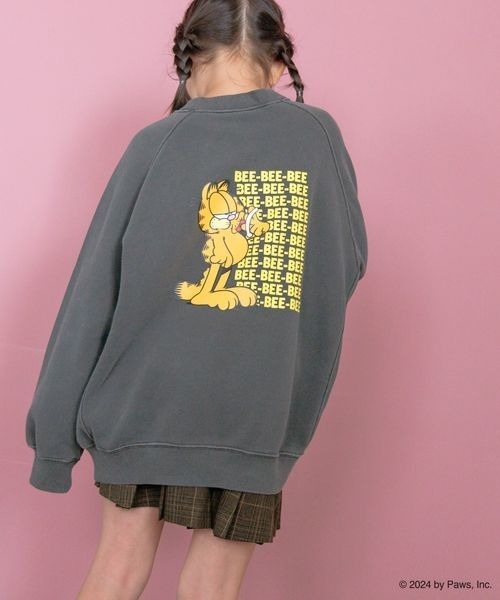 LOWRYS FARM（ローリーズファーム）の「ＧＡＲＦＩＥＬＤＢＩＧウラケ　142355（スウェット・キッズ・グレー/チャコールグレー/イエロー・110cm/120cm/130cm/140cm/150cm）」の11枚目の写真