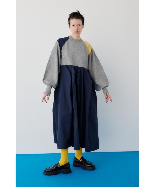 HeRIN.CYE(ヘリンドットサイ)の「Elbow patch knit dress エルボーパッチニットドレス(ワンピース・レディース・グレー/ネイビー/ベージュ・FREE)」の2枚目の写真