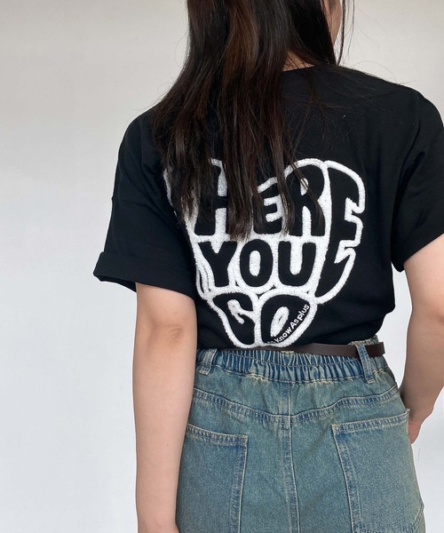 AS KNOW AS plus(アズノゥアズプラス)の「◇アソートモチーフTシャツ(Tシャツ/カットソー・レディース・ブラック系/オートミール/オフホワイト/チャコールグレー/アイボリー系/サックスブルー/アイボリー系2/ブルー系その他2/ホワイト系その他2/ブラック系2/グレー系その他2/ベージュ系その他2/ホワイト系その他3/グレー系その他3/ブラック系3/アイボリー系3/ホワイト系その他4/グレー系その他4/アイボリー系4/ネイビー系4/グレー系その他5/ベージュ系5/グリーン系5/ホワイト系その他5/ネイビー系5/ホワイト系5/グレー系6/ホワイト系6/レッド系その他6/ベージュ系その他6・FREE)」の11枚目の写真