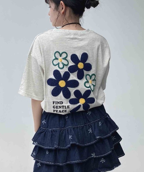 AS KNOW AS plus(アズノゥアズプラス)の「◇アソートモチーフTシャツ(Tシャツ/カットソー・レディース・ブラック系/オートミール/オフホワイト/チャコールグレー/アイボリー系/サックスブルー/アイボリー系2/ブルー系その他2/ホワイト系その他2/ブラック系2/グレー系その他2/ベージュ系その他2/ホワイト系その他3/グレー系その他3/ブラック系3/アイボリー系3/ホワイト系その他4/グレー系その他4/アイボリー系4/ネイビー系4/グレー系その他5/ベージュ系5/グリーン系5/ホワイト系その他5/ネイビー系5/ホワイト系5/グレー系6/ホワイト系6/レッド系その他6/ベージュ系その他6・FREE)」の21枚目の写真