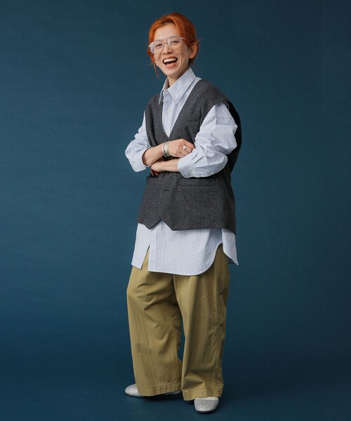 BEAMS BOY（ビームスボーイ）の「ヘリンボーン ツイル ベスト（ベスト・レディース・チャコールグレー/ブラウン・ONE SIZE）」の4枚目の写真