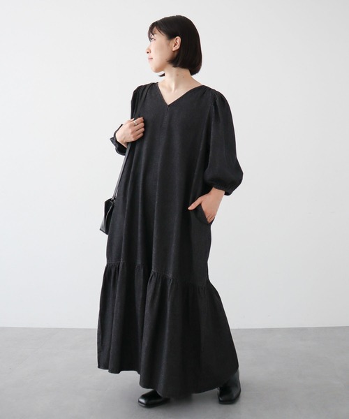 Sugar spoon（シュガースプーン）の「・SUGAR　SPOON　デニムVネックワンピース（ワンピース・レディース・ブラック/インディゴブルー・FREE）」の2枚目の写真