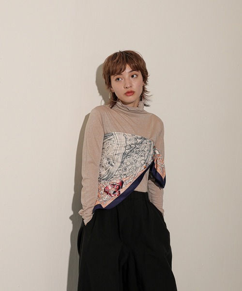 en CAnAF（エンカナフ）の「メロウ ハイネック シャイニー ラメシアートップス（Tシャツ/カットソー・レディース・シルバー/ライトベージュ/ゴールド/グリーン・M）」の12枚目の写真
