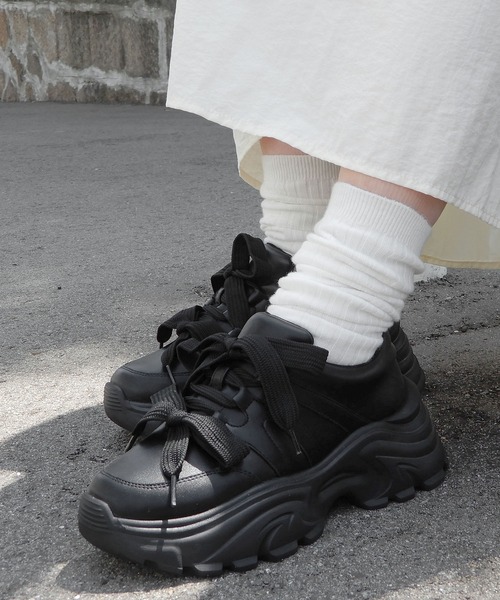 minia（ミニア）の「ダブルリボン厚底スニーカー（スニーカー・レディース・ホワイト/ブラック・M/L）」の15枚目の写真