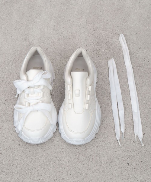 minia（ミニア）の「ダブルリボン厚底スニーカー（スニーカー・レディース・ホワイト/ブラック・M/L）」の8枚目の写真