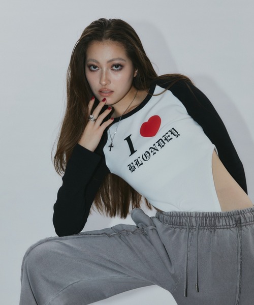 BLONDEY（ブロンディ）の「ラグランロングスリーブボディスーツ