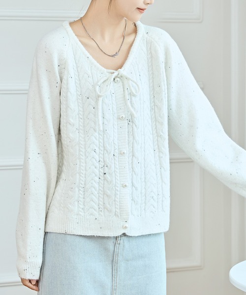 Lace Ladies(レースレディース)の「ラウンドネック パールボタン リボン ニット カーディガン(カーディガン/ボレロ・レディース・ベージュ/ホワイト/グレイッシュベージュ/グレー・FREE)」の20枚目の写真