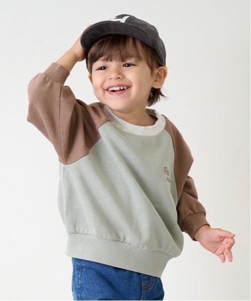 petit main（プティマイン）の「【プティプラ】BOYSトレーナー（スウェット・キッズ・クリーム/ブルー/アイボリー/エメラルド/ブルーグレー/ブラック/マルチ/レッド/ホワイト系その他/チャコール・80ｃｍ/90cm/100cm/110cm/120cm/130cm）」の22枚目の写真