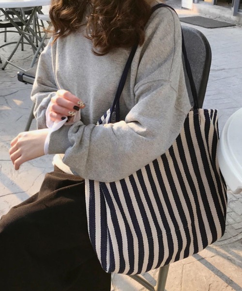VIBGYOR（ヴィブジョー）の「FReePLACe/大容量ストライプトートバッグ X12360（トートバッグ・レディース・ブルー/レッド/ブラック・FREE）」の2枚目の写真