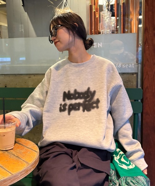 CIAOPANIC TYPY(チャオパニックティピー)の「【UNISEX】スプレーロゴ裏起毛スウェット(スウェット・メンズ・チャコールグレー/グレー/ブラウン・LARGE/MEDIUM)」の19枚目の写真