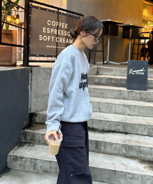 CIAOPANIC TYPY(チャオパニックティピー)の「【UNISEX】スプレーロゴ裏起毛スウェット(スウェット・メンズ・チャコールグレー/グレー/ブラウン・LARGE/MEDIUM)」の21枚目の写真