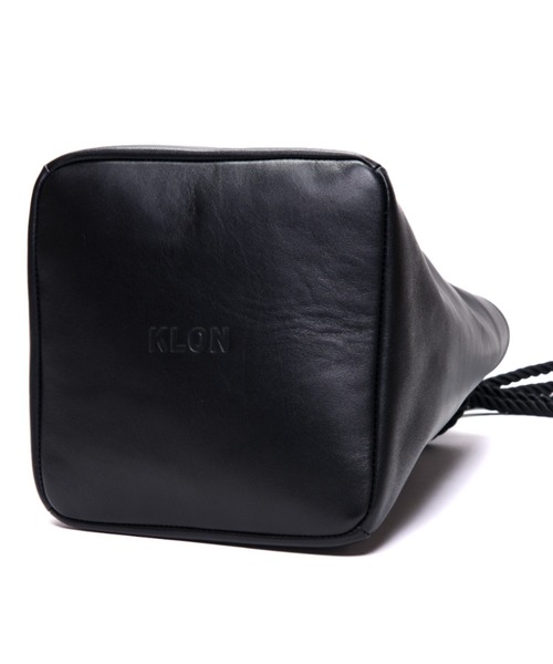 KLON(クローン)の「KLON POUCH BAG(ハンドバッグ・レディース・ブラック・FREE)」の6枚目の写真