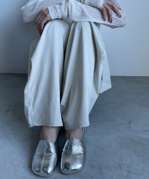 AIC.(エーアイシー)の「ラウンドヒールストラップシューズ(パンプス・レディース・ブラック/シルバー・LARGE/MEDIUM/SMALL)」の20枚目の写真