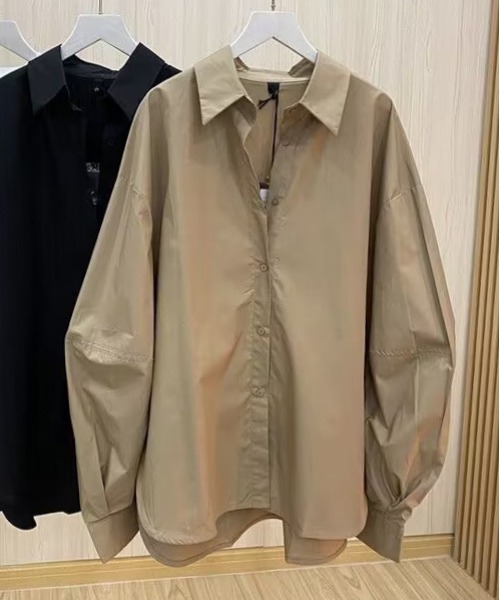 Per sist ence（パーシエンス）の「ビッグシルエットシャツ（シャツ/ブラウス・レディース・ベージュ/ブラック/ホワイト・MEDIUM/LARGE/SMALL）」の3枚目の写真