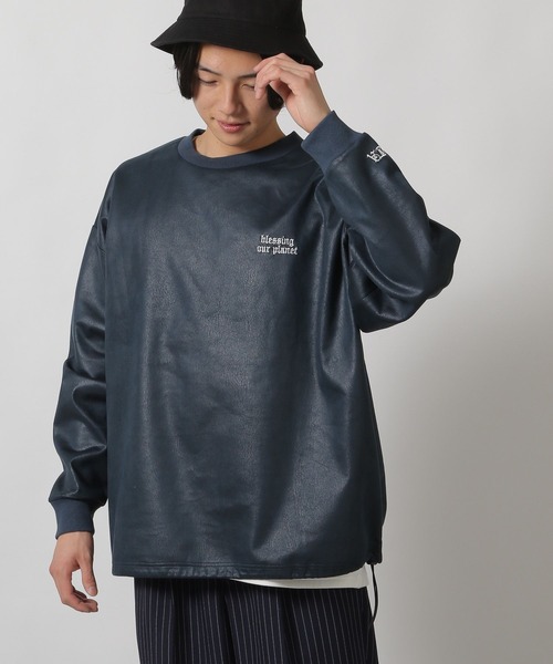 LAKOLE(ラコレ)の「レザーライク刺繍プルオーバー / 283705(Tシャツ/カットソー・メンズ・アクア/アイボリー/ブラック・X-LARGE/LARGE/MEDIUM)」の1枚目の写真