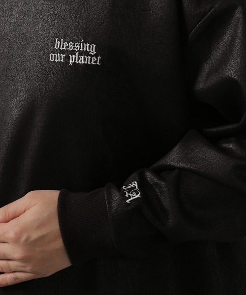 LAKOLE(ラコレ)の「レザーライク刺繍プルオーバー / 283705(Tシャツ/カットソー・メンズ・アクア/アイボリー/ブラック・X-LARGE/LARGE/MEDIUM)」の6枚目の写真