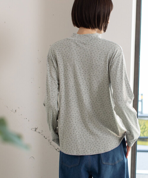 POU DOU DOU（プードゥドゥ）の「アソート柄モックネックトップス（Tシャツ/カットソー・レディース・アイボリー/ブラック/ライトブルー/グレー・M）」の16枚目の写真