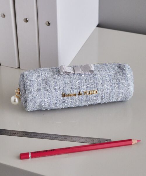 Maison de FLEUR(メゾンドフルール)の「ツイードグログランリボンロングポーチ(ポーチ・レディース・オフホワイト/サックスブルー/ライトピンク・FREE)」の3枚目の写真