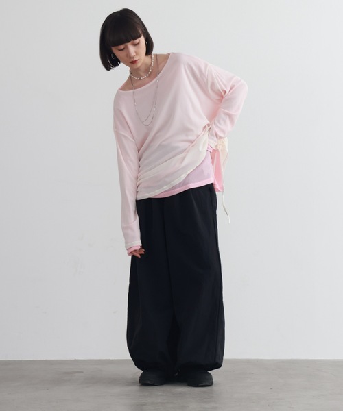 PURE BRIGHT（ピュアブライト）の「ドロストデザインシアーレイヤードトップス（Tシャツ/カットソー・レディース・ブラック/アイボリー・FREE）」の3枚目の写真