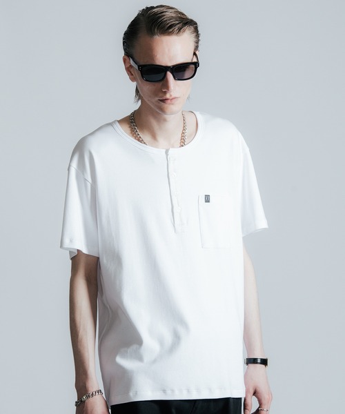 CRIMIE(クライミー)の「EDDIE SHORT LENGTH HENRY NECK T SHIRT(Tシャツ/カットソー・メンズ・カーキ/ホワイト/ブラック・XXL/XL/L/M/S)」の2枚目の写真