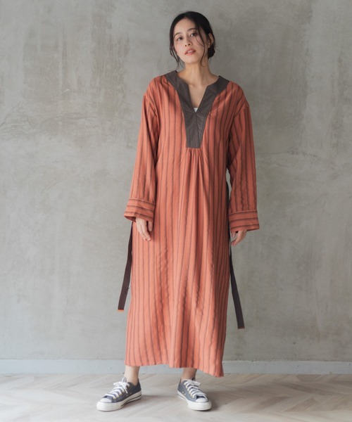 AMERICAN RAG CIE(アメリカンラグシー)の「for BAYFLOW ストライプワンピース(ワンピース・レディース・テラコッタ/ナチュラル・FREE)」の2枚目の写真