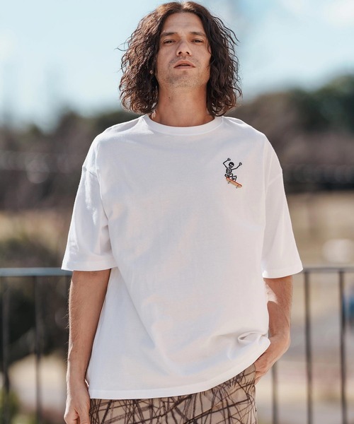 CAMBIO(カンビオ)の「mt9554-刺繍T_Skull skate Tシャツ(Tシャツ/カットソー・メンズ・ホワイト/ブラック/ネイビー・S/M/L/XL)」の2枚目の写真