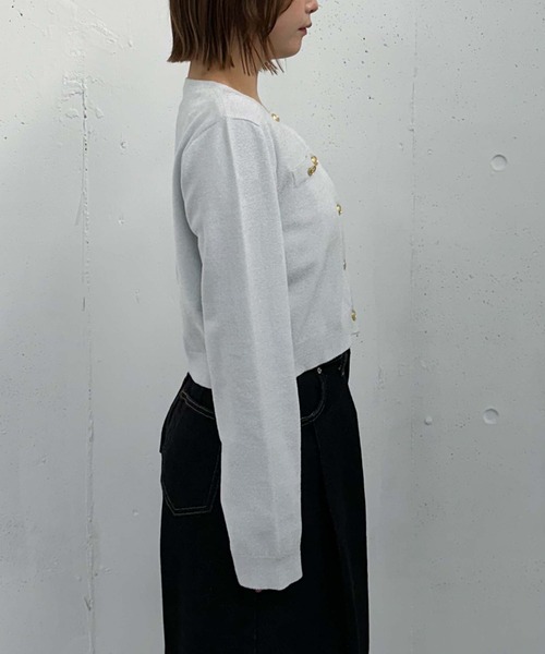archives(アルシーヴ)の「ベロアライク金ボタンニットカーディガン(カーディガン/ボレロ・レディース・ブルー/アイボリー/チャコールグレー/ベージュ・MEDIUM)」の17枚目の写真