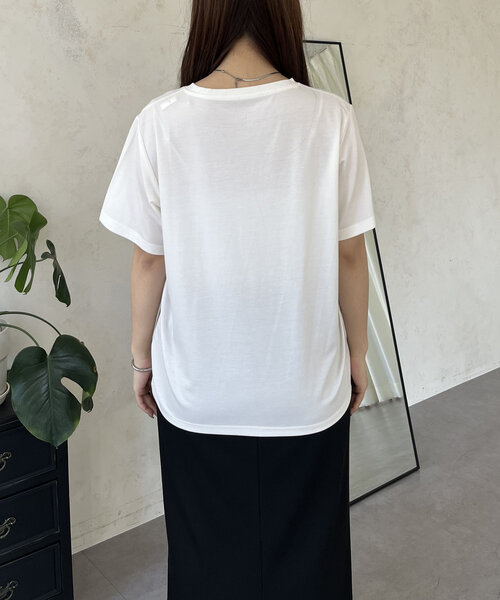 prose verse（プロズヴェール）の「フロッキーロゴパール付きTシャツ（Tシャツ/カットソー・レディース・オフホワイト/ブラック・MEDIUM/LARGE）」の8枚目の写真