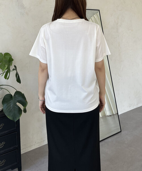 prose verse（プロズヴェール）の「フロッキーロゴパール付きTシャツ（Tシャツ/カットソー・レディース・オフホワイト/ブラック・MEDIUM/LARGE）」の11枚目の写真