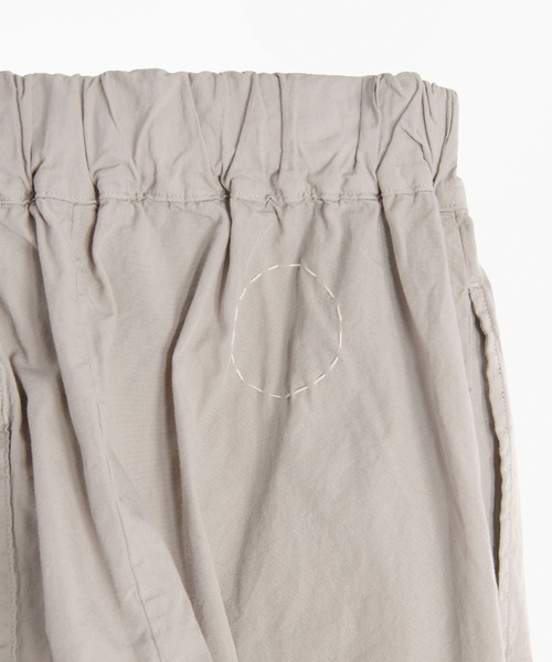 COSMIC WONDER（コズミックワンダー）の「Organic cotton broadcloth Tattuke pants（その他パンツ・レディース・ライトグレー/ブラック・0/1/3/4）」の8枚目の写真