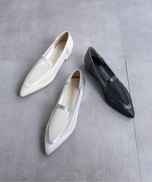 Fabby fabby(ファビィーファビィー)の「ポインテッドトゥメッシュシューズ(パンプス・レディース・ブラック/オフホワイト/シルバー・SMALL/MEDIUM/LARGE)」の4枚目の写真