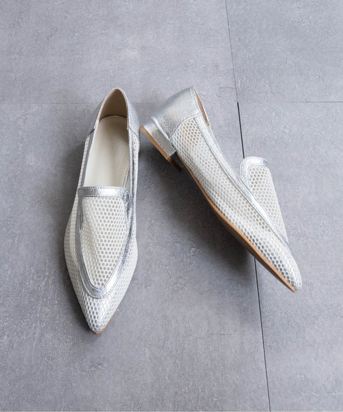 Fabby fabby(ファビィーファビィー)の「ポインテッドトゥメッシュシューズ(パンプス・レディース・ブラック/オフホワイト/シルバー・SMALL/MEDIUM/LARGE)」の6枚目の写真