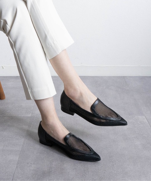 Fabby fabby(ファビィーファビィー)の「ポインテッドトゥメッシュシューズ(パンプス・レディース・ブラック/オフホワイト/シルバー・SMALL/MEDIUM/LARGE)」の9枚目の写真