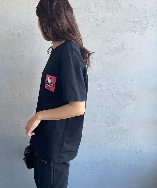 CHUMS（チャムス）の「[CHUMS/チャムス] 別注 ヒストリーロゴ バックプリントショートスリーブTシャツ（Tシャツ/カットソー・レディース・ブラック/ホワイト・XL/M/XXL/L）」の11枚目の写真