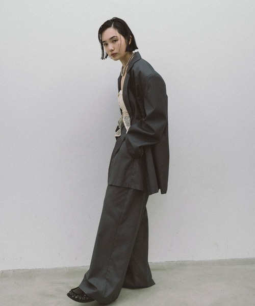HANNE（アン）の「【Mikako collaboration】レイヤードタックパンツ（その他パンツ・レディース・ベージュ/グレー/ブラック・S/M）」の3枚目の写真