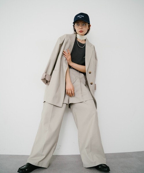 HANNE（アン）の「【Mikako collaboration】レイヤードタックパンツ（その他パンツ・レディース・ベージュ/グレー/ブラック・S/M）」の12枚目の写真