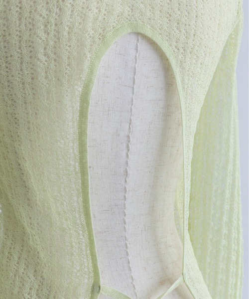 EN NEUME(エンノイム)の「Back Open Sheer Knit(ニット/セーター・レディース・ライム/コーラルピンク/レッド・FREE)」の5枚目の写真