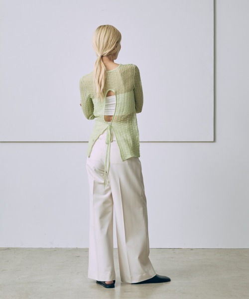 EN NEUME(エンノイム)の「Back Open Sheer Knit(ニット/セーター・レディース・ライム/コーラルピンク/レッド・FREE)」の18枚目の写真