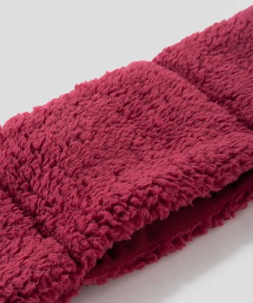 JNBY（ジェーエヌビーワイ）の「HOME Pixel Art Dragon Boa Fleece Scarf（ストール/ショール・レディース・レッド・ONE SIZE）」の9枚目の写真