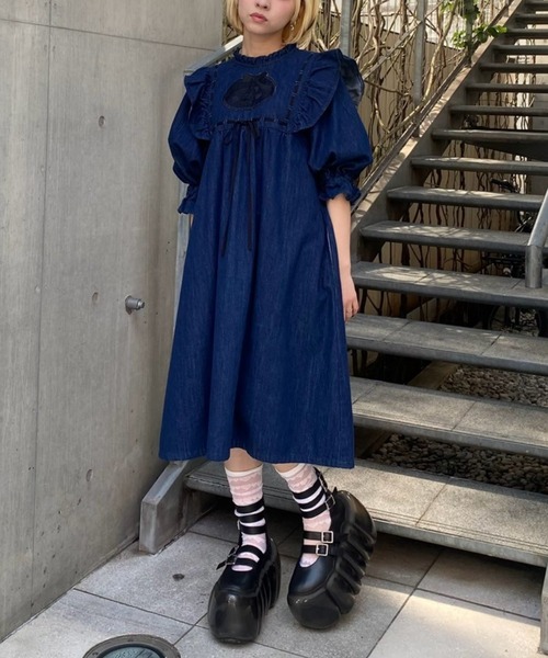 Candy Stripper（キャンディストリッパー）の「DEAR PEPE DENIM ワンピース（ワンピース・レディース・インディゴブルー/ライトインディゴブルー・FREE）」の2枚目の写真