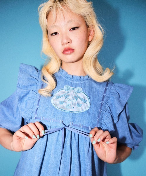 Candy Stripper（キャンディストリッパー）の「DEAR PEPE DENIM ワンピース（ワンピース・レディース・インディゴブルー/ライトインディゴブルー・FREE）」の8枚目の写真