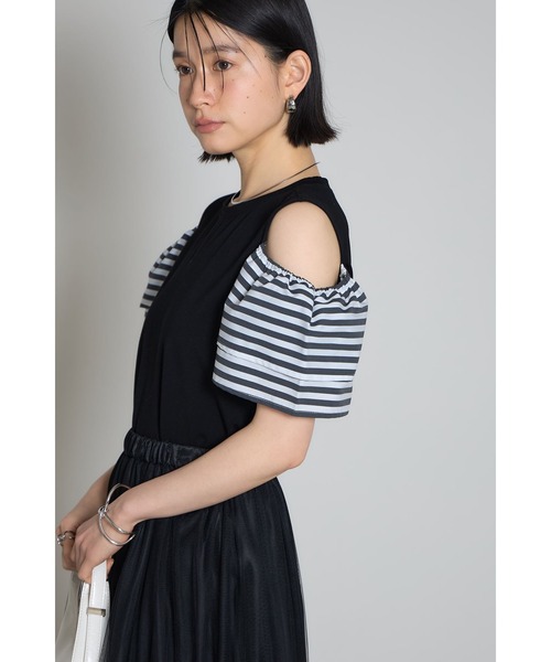 &. NOSTALGIA(アンドドットノスタルジア)の「フリルオープンスリーブTシャツ(Tシャツ/カットソー・レディース・ダークブラック/カーキ/ホワイト/レッド・M)」の16枚目の写真