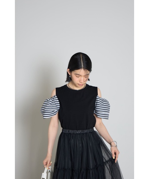 &. NOSTALGIA(アンドドットノスタルジア)の「フリルオープンスリーブTシャツ(Tシャツ/カットソー・レディース・ダークブラック/カーキ/ホワイト/レッド・M)」の17枚目の写真
