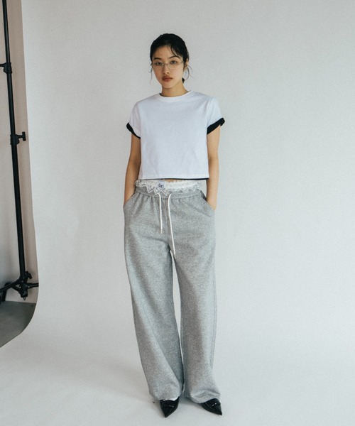 duei（デュイ）の「ベーシッククロップドTシャツ（Tシャツ/カットソー・レディース・ホワイト/ブラック・FREE）」の4枚目の写真